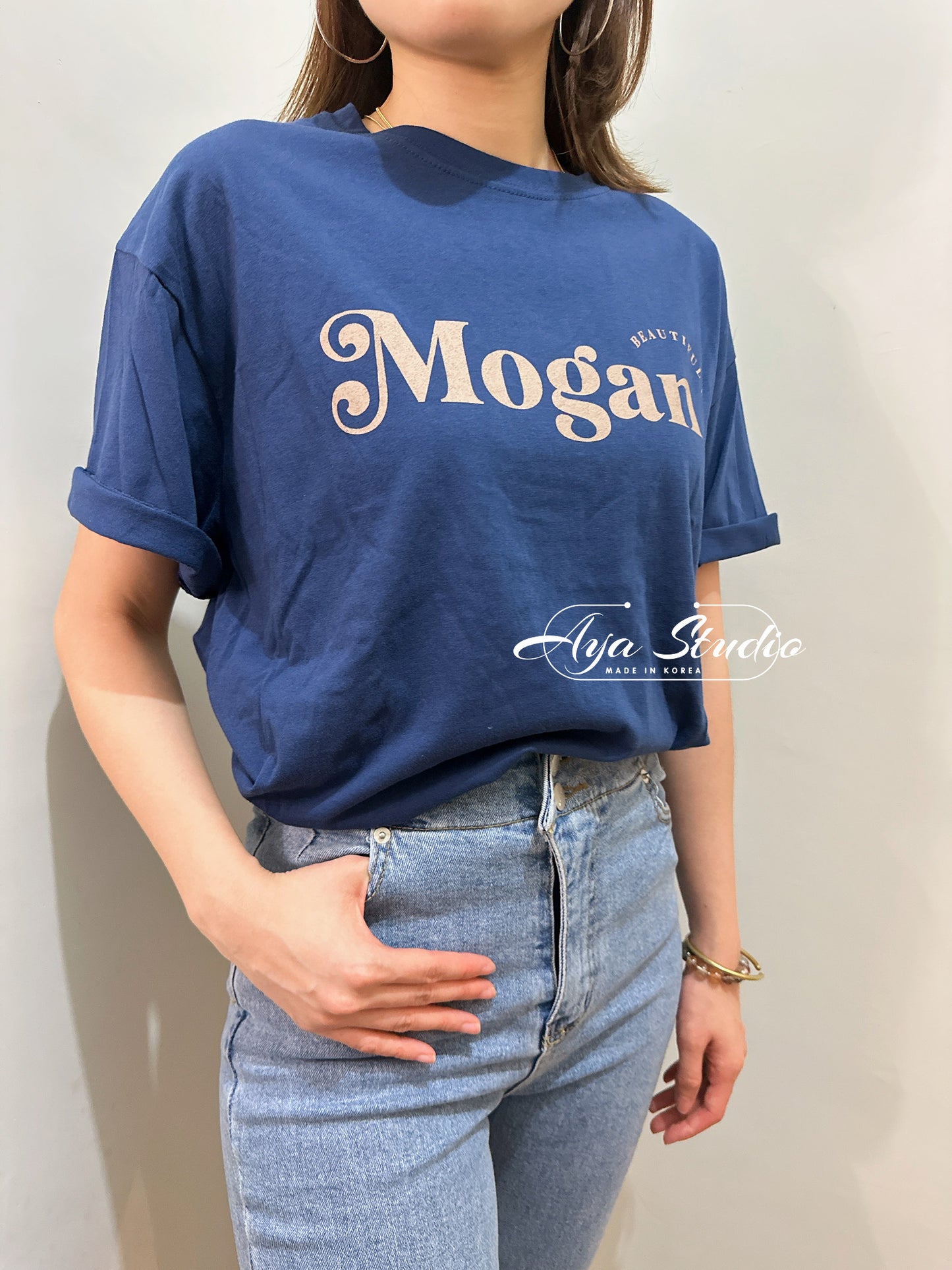 Mogan Tee