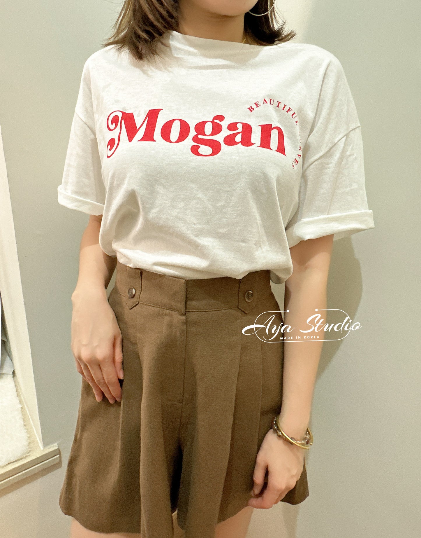 Mogan Tee